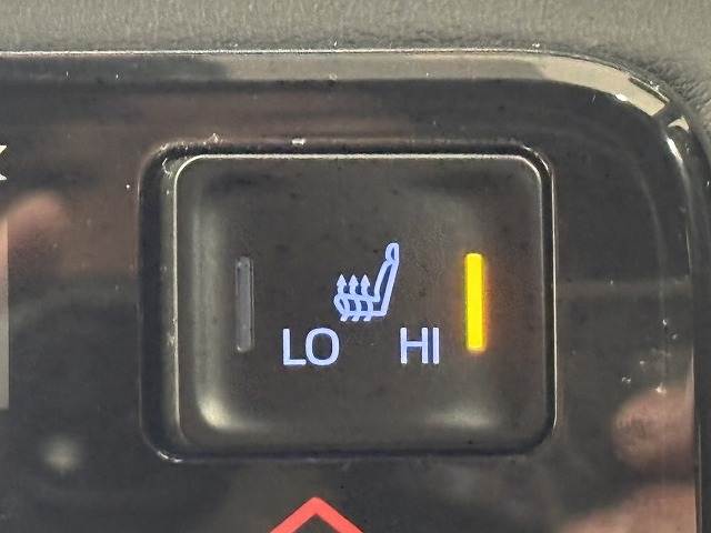 トヨタ&nbsp;ヴォクシーハイブリッドの画像12