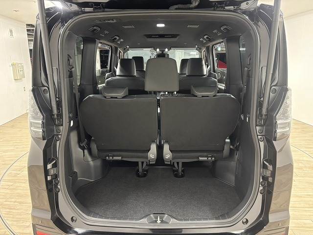 トヨタ&nbsp;ヴォクシーハイブリッドの画像13