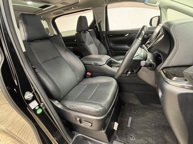 ヴェルファイアZ“G エディション” 内装他