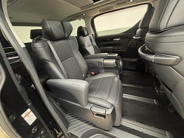 ヴェルファイアZ“G エディション” 内装他