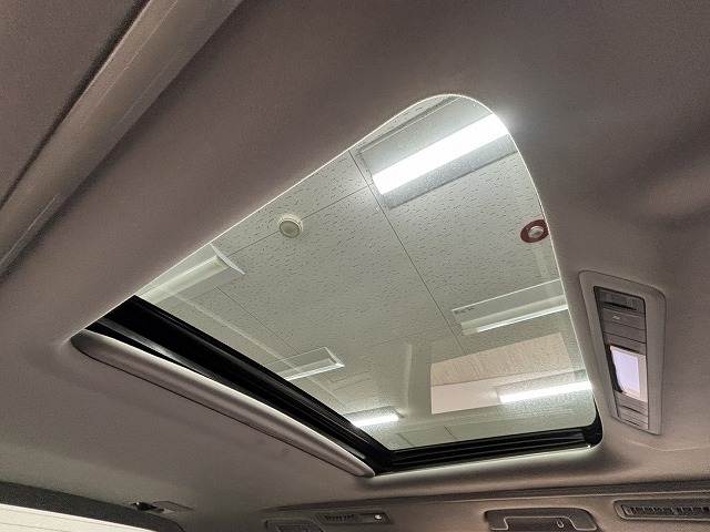 トヨタ ヴェルファイアの画像8