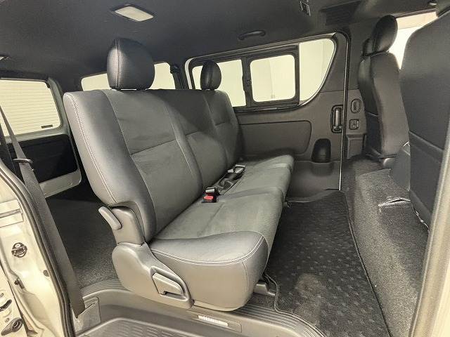 ハイエースバンロングボディスーパーGLダークプライム2 内装他