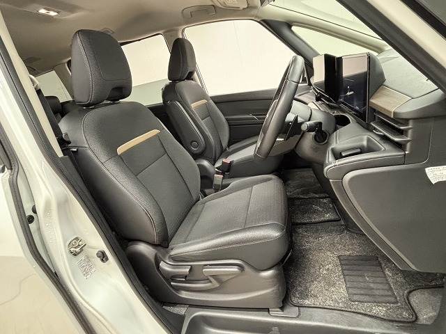 セレナハイウェイスターV 内装他