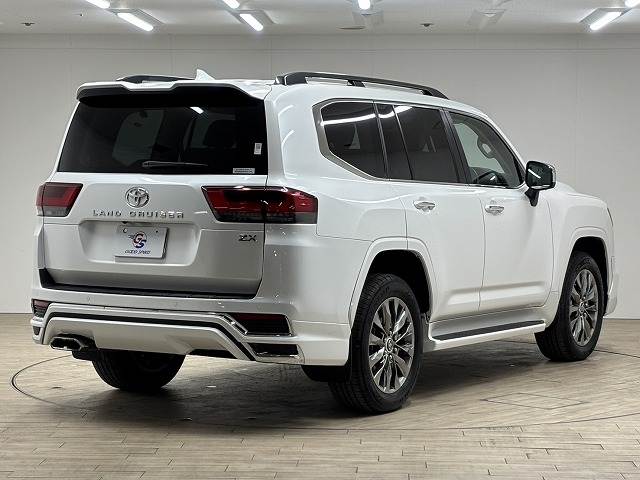 トヨタ ランドクルーザー300系の画像16