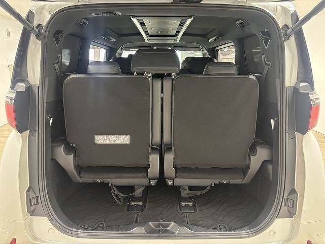 トヨタ&nbsp;アルファードの画像13