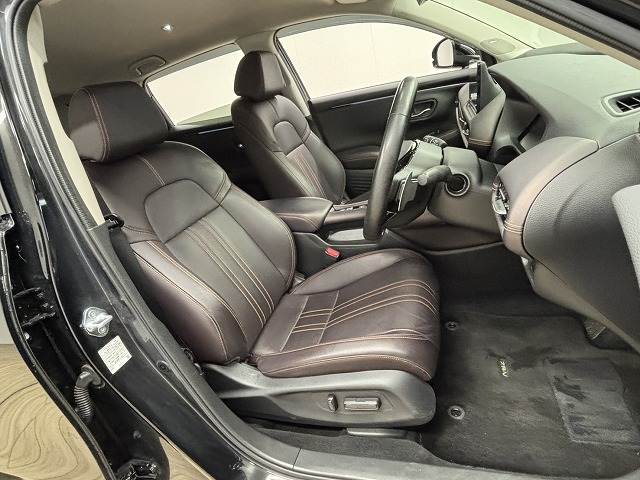 ZR-Ve:HEV Z 内装他