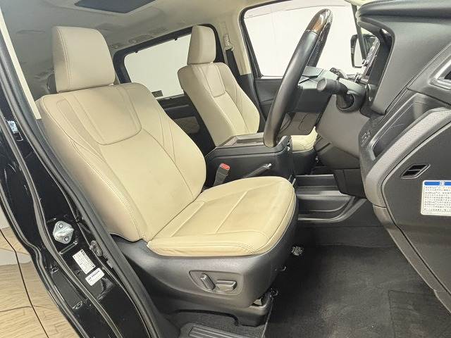 グランエース□Premium 内装他