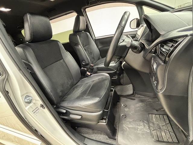 トヨタ&nbsp;ヴォクシーの画像5