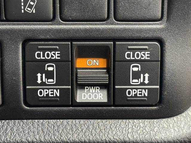 トヨタ&nbsp;ヴォクシーの画像9