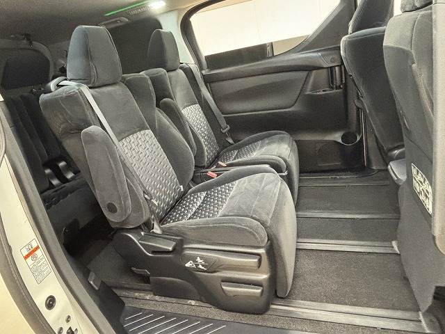 トヨタ&nbsp;ヴェルファイアの画像6