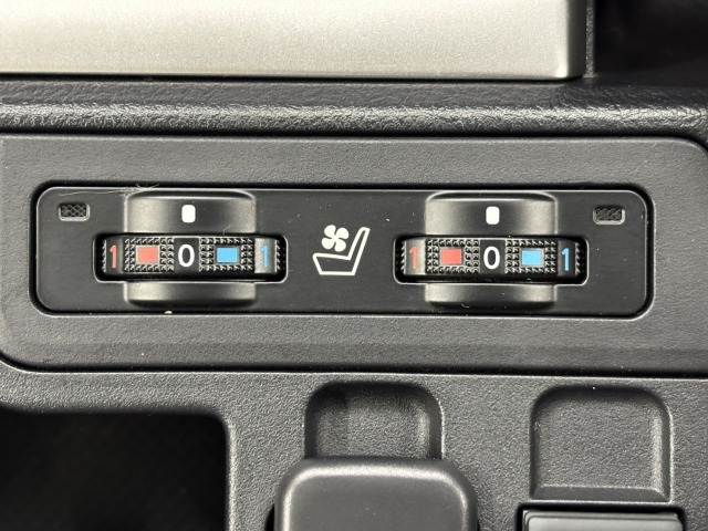 トヨタ&nbsp;ランドクルーザープラドの画像11