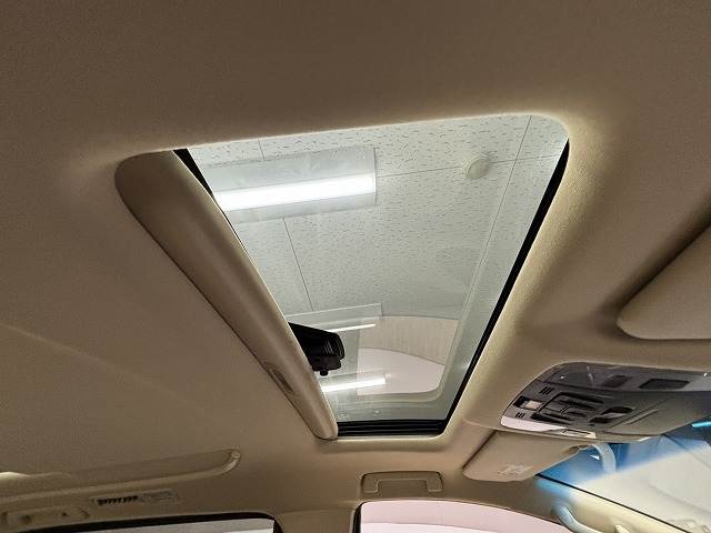 トヨタ アルファードの画像7