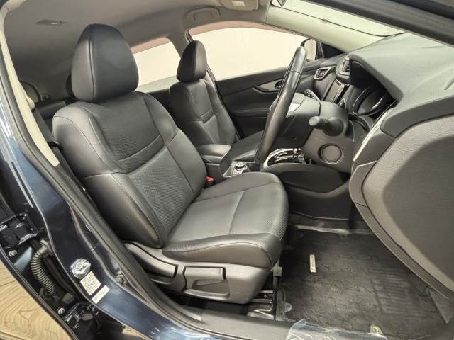 エクストレイル20X エマージェンシーブレーキ パッケージ 内装他