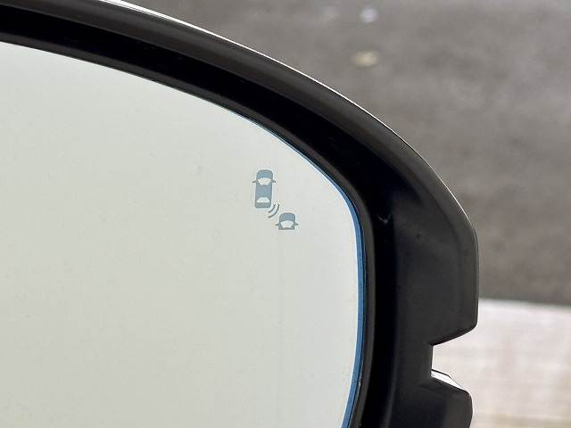 ホンダ ヴェゼルハイブリッドの画像8