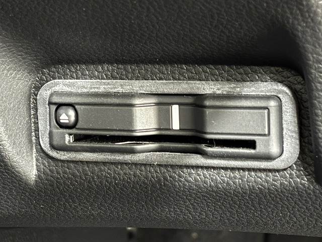 ホンダ ヴェゼルハイブリッドの画像11