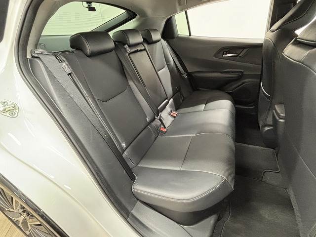 プリウスZ 内装他