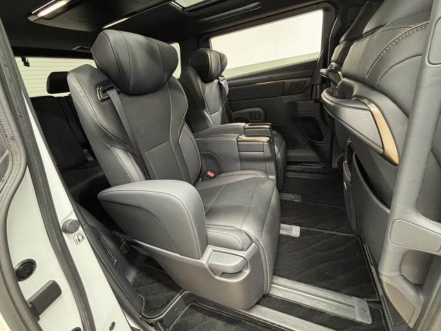 トヨタ&nbsp;アルファードの画像6