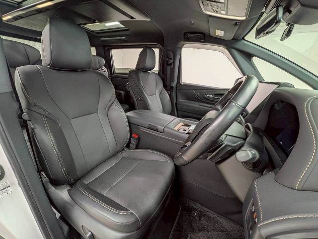 トヨタ アルファードハイブリッドの画像5