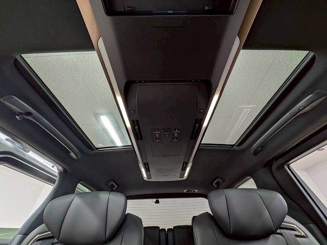 トヨタ アルファードハイブリッドの画像9