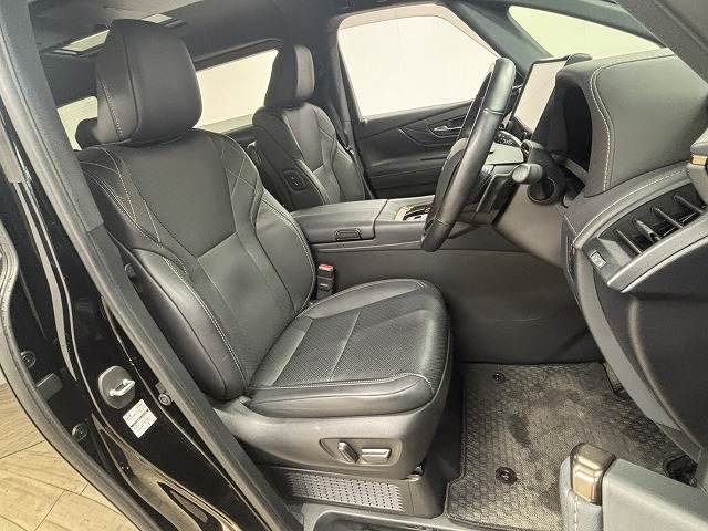 ヴェルファイアハイブリッドZ Premier 内装他