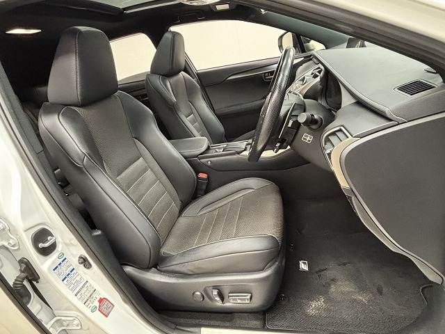 NX□NX300h “F SPORT” 内装他