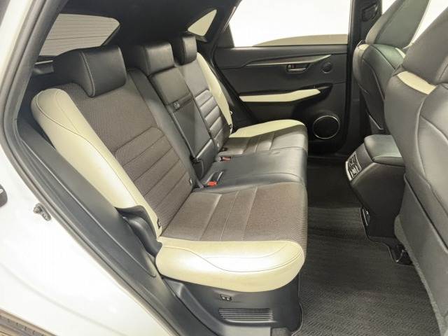 NXNX300h “F SPORT” 内装他