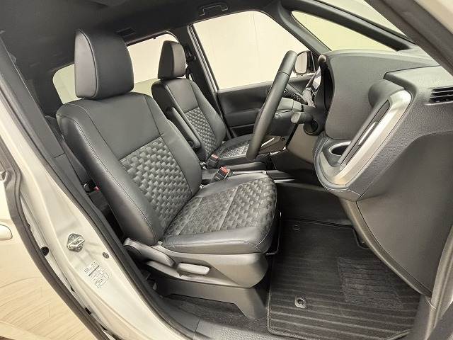 ヴォクシーハイブリッドS-Z 内装他