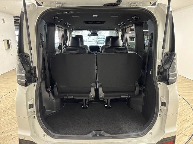 トヨタ&nbsp;ヴォクシーハイブリッドの画像13