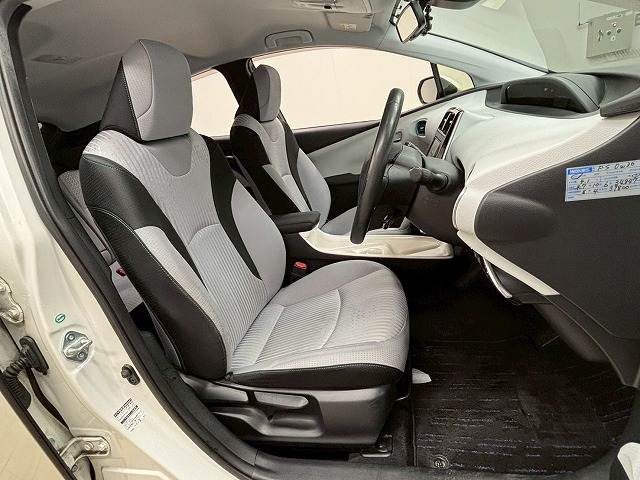 プリウスA 内装他