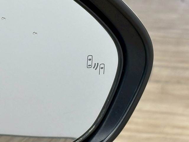 トヨタ&nbsp;プリウスの画像8