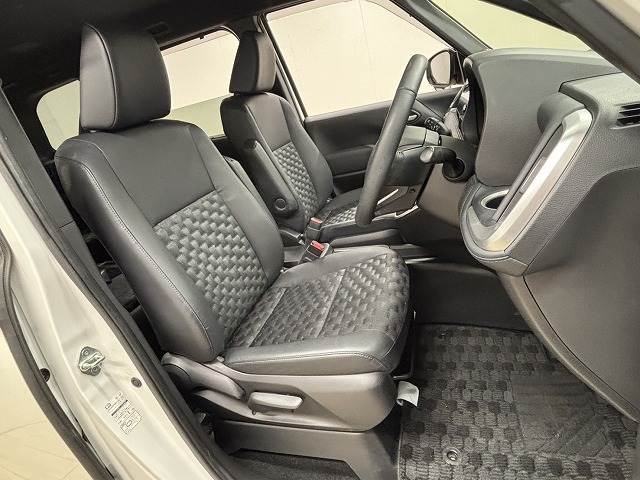 トヨタ&nbsp;ヴォクシーハイブリッドの画像5