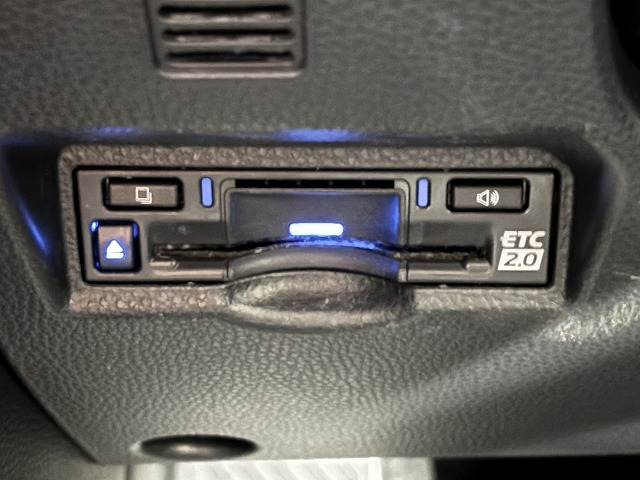 トヨタ&nbsp;ヴォクシーハイブリッドの画像12