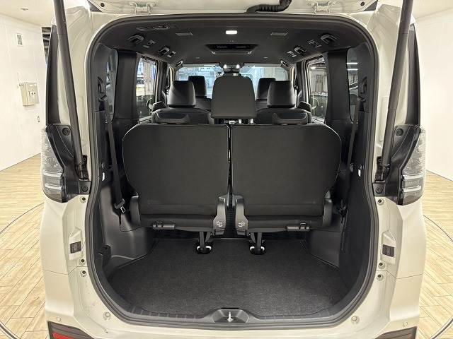 トヨタ&nbsp;ヴォクシーハイブリッドの画像13