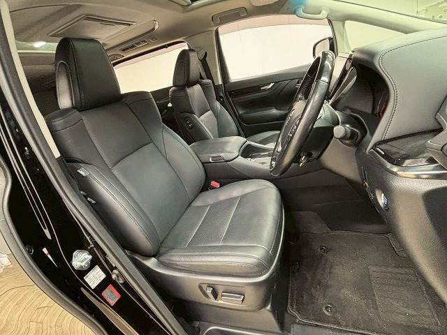 トヨタ&nbsp;アルファードの画像5