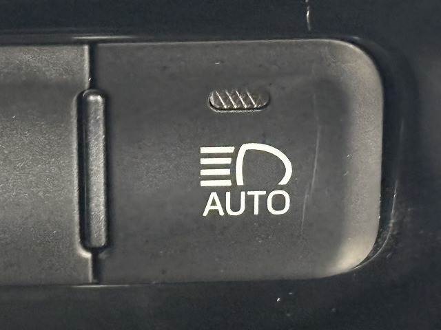 トヨタ&nbsp;プリウスPHVの画像10