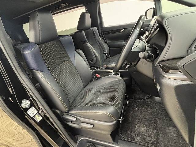 トヨタ&nbsp;ヴェルファイアの画像5