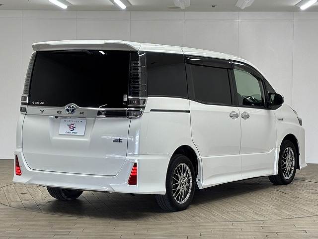 トヨタ&nbsp;ヴォクシーハイブリッドの画像16