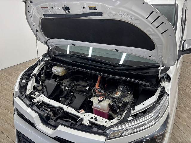 トヨタ&nbsp;ヴォクシーハイブリッドの画像18