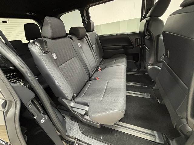 トヨタ&nbsp;ヴォクシーの画像6