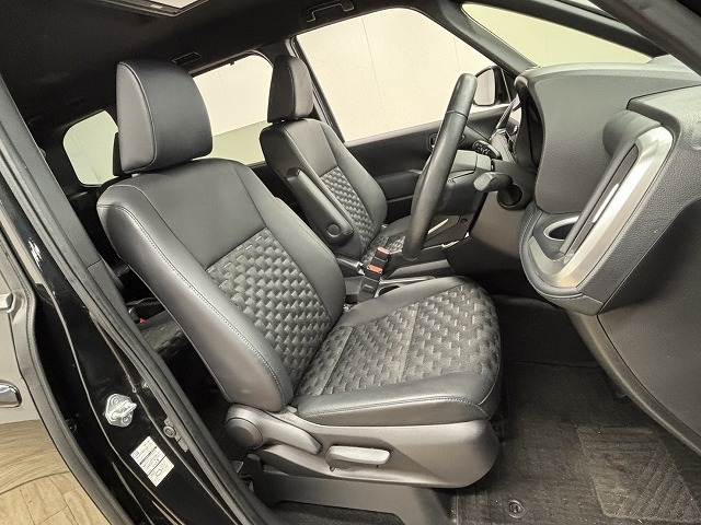 ヴォクシーハイブリッドS-Z 内装他