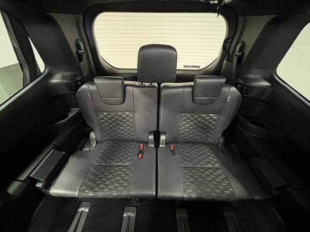 トヨタ ヴォクシーハイブリッドの画像7