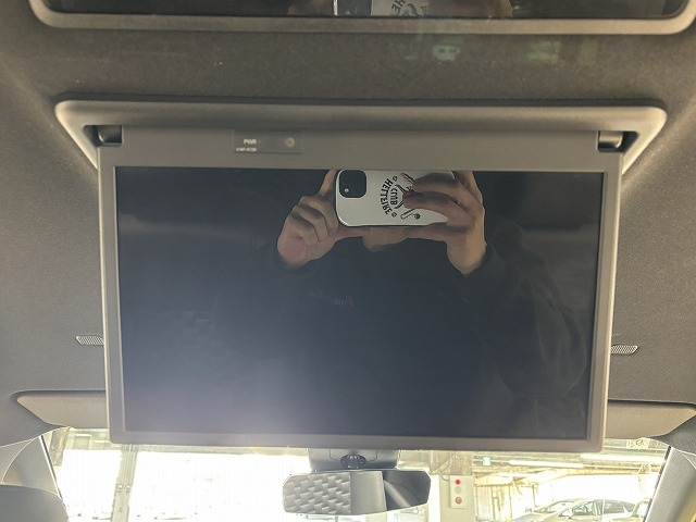 トヨタ ヴォクシーハイブリッドの画像8