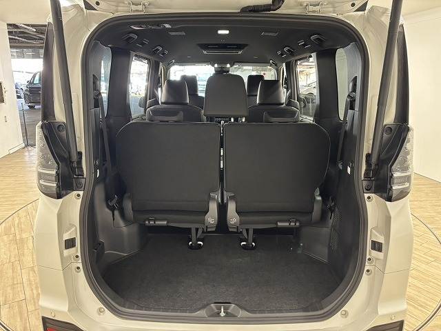 トヨタ&nbsp;ヴォクシーハイブリッドの画像13