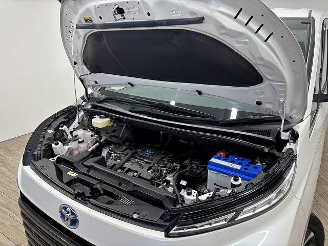 トヨタ&nbsp;ヴォクシーハイブリッドの画像18