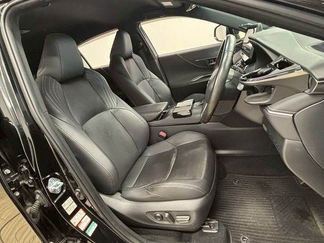 ハリアーハイブリッドZ “Leather Package” 内装他