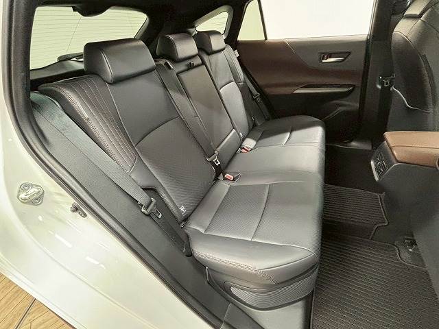 ハリアーハイブリッドZ “Leather Package” 内装他