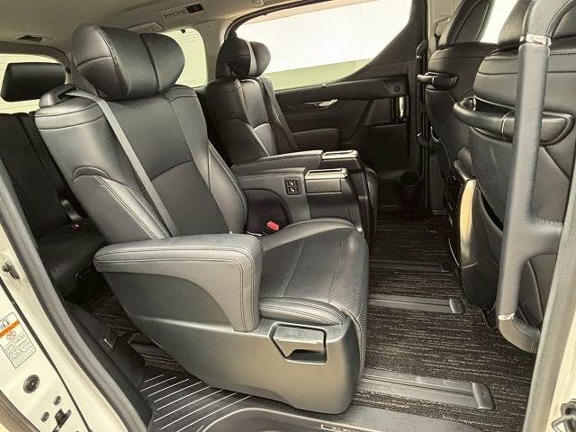 アルファードS“C パッケージ” 内装他