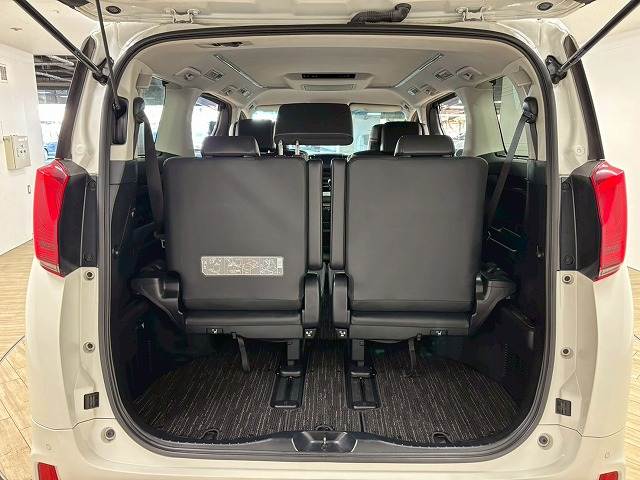 トヨタ アルファードの画像13