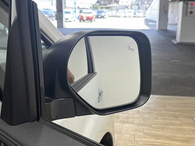 三菱&nbsp;デリカD5の画像8