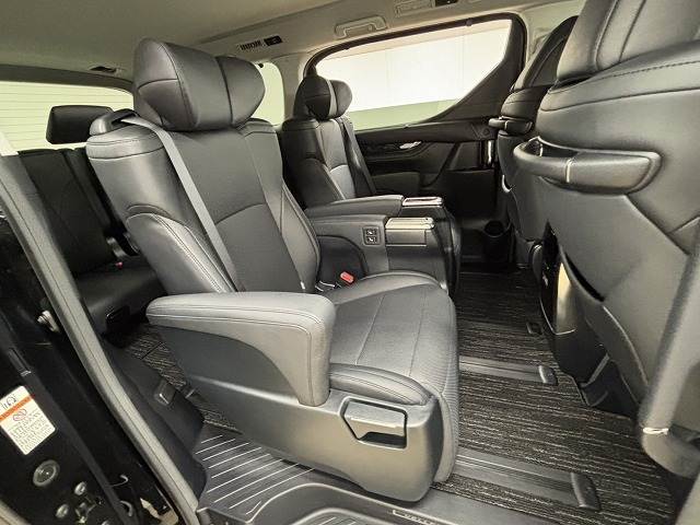 トヨタ&nbsp;ヴェルファイアの画像6